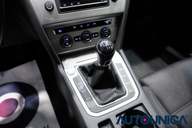 VOLKSWAGEN Passat Variant usata, con Monitoraggio pressione pneumatici