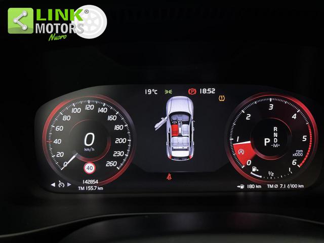 VOLVO XC40 usata 13