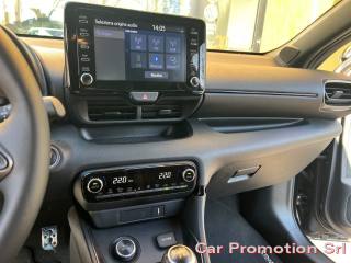 TOYOTA Yaris usata, con ESP