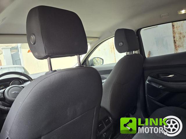 JAGUAR E-Pace usata 47