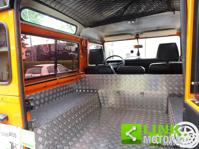 LAND ROVER Defender usata 24