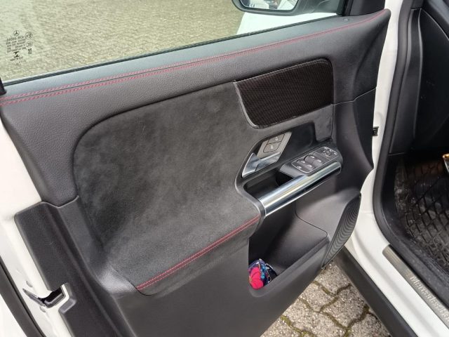 MERCEDES-BENZ GLA 200 usata, con Alzacristalli elettrici