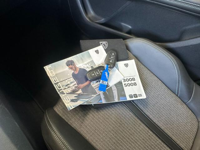 PEUGEOT 3008 usata, con Sedile posteriore sdoppiato