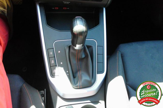 SEAT Arona usata, con USB