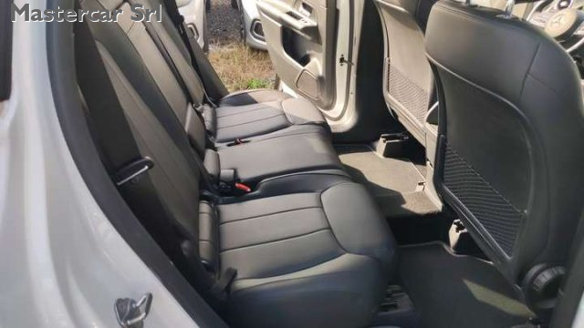 MERCEDES-BENZ GLB 200 usata, con ESP