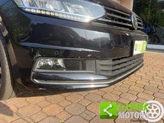 VOLKSWAGEN Touran usata, con Autoradio