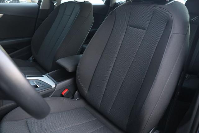 AUDI A4 usata, con Park Distance Control