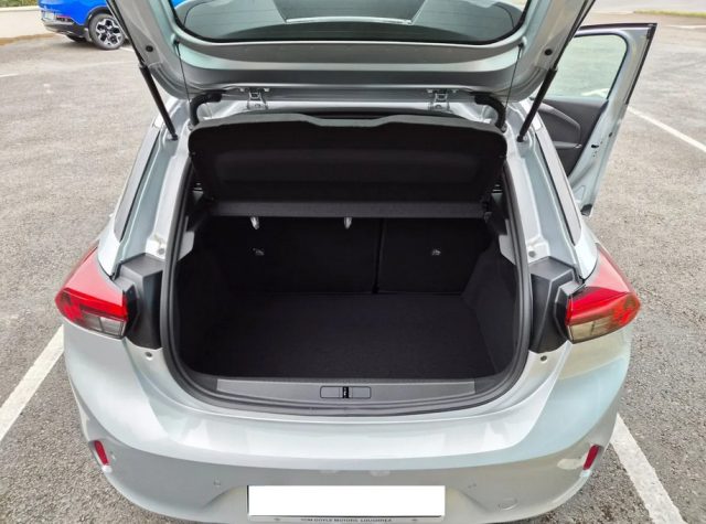 OPEL Corsa usata, con Autoradio
