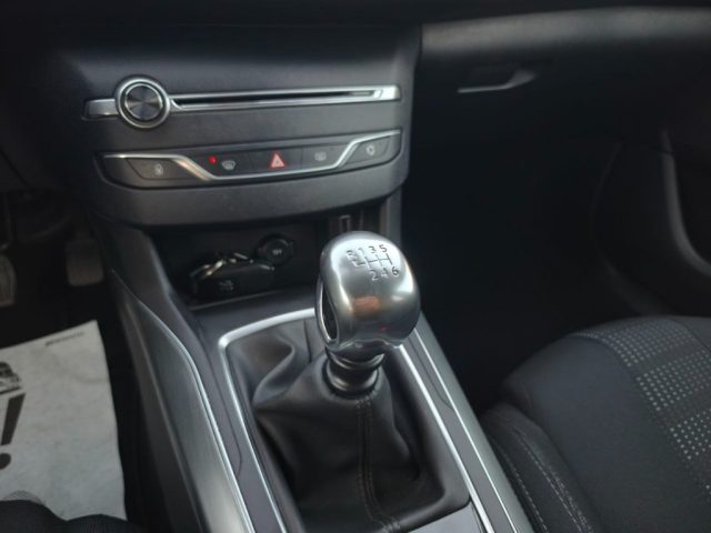 PEUGEOT 308 usata, con Airbag testa