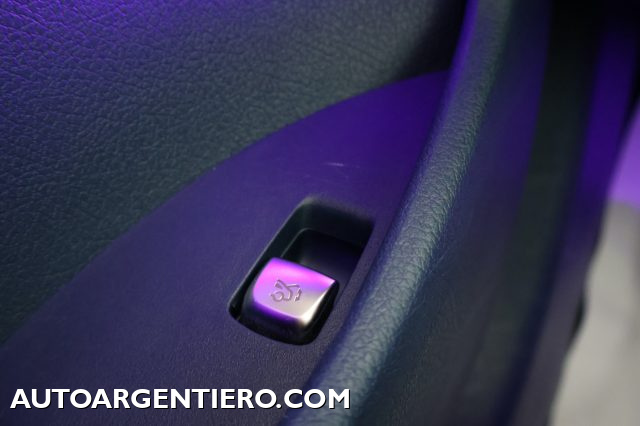 MERCEDES-BENZ E 220 usata, con Bluetooth