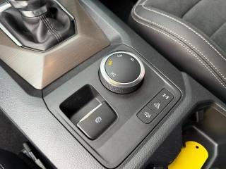 VOLKSWAGEN Amarok usata, con Regolazione elettrica sedili