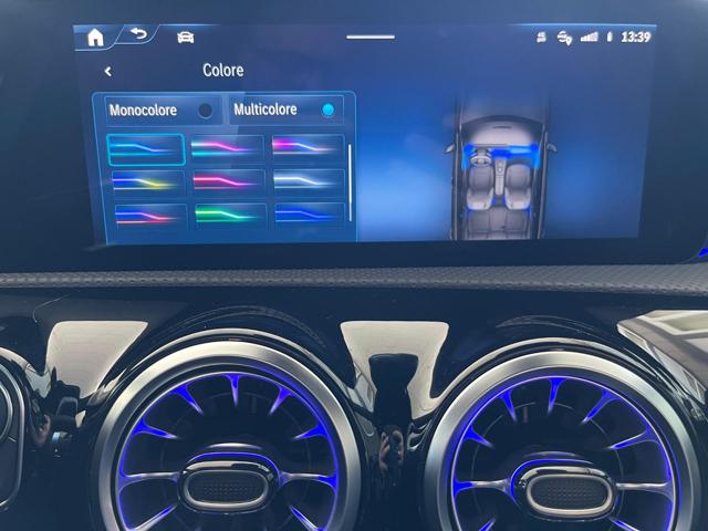 MERCEDES-BENZ A 200 usata, con Fari LED