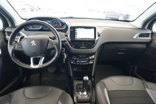 PEUGEOT 2008 usata, con Sedile posteriore sdoppiato