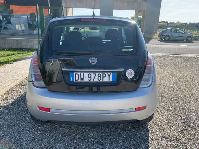 LANCIA Ypsilon usata, con Autoradio