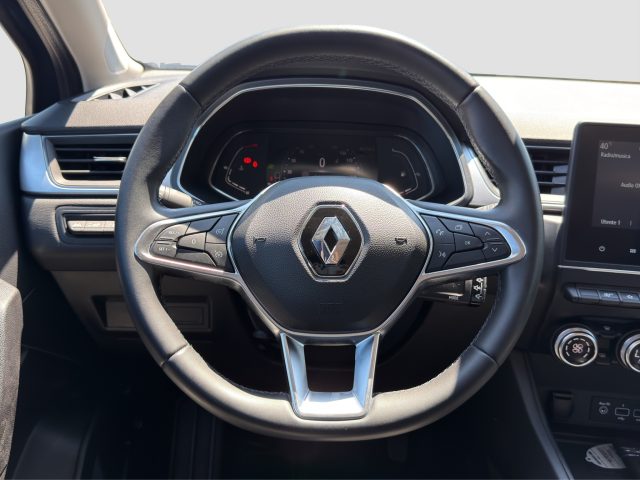 RENAULT Captur usata 12