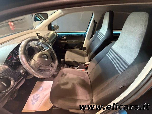 VOLKSWAGEN up! usata, con Autoradio digitale