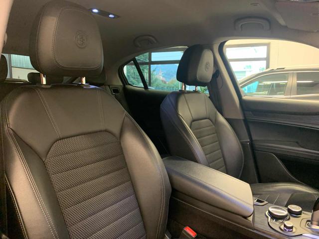 ALFA ROMEO Stelvio usata, con Specchietti laterali elettrici