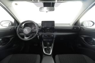 TOYOTA Yaris usata 11