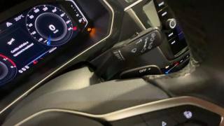 VOLKSWAGEN Tiguan usata, con USB