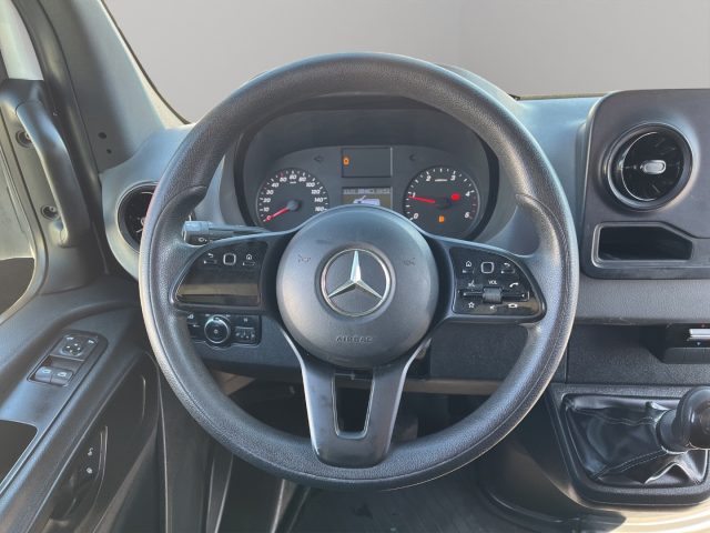 MERCEDES-BENZ Sprinter usata, con Sensore di luce