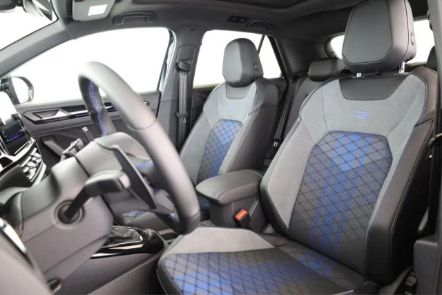VOLKSWAGEN T-Roc usata, con Autoradio