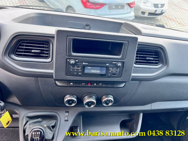 RENAULT Master usata, con USB