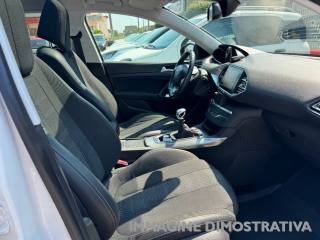 PEUGEOT 308 usata, con Touch screen