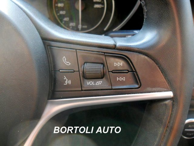ALFA ROMEO Giulia usata, con USB