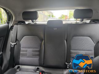 MERCEDES-BENZ GLA 180 usata, con Airbag testa
