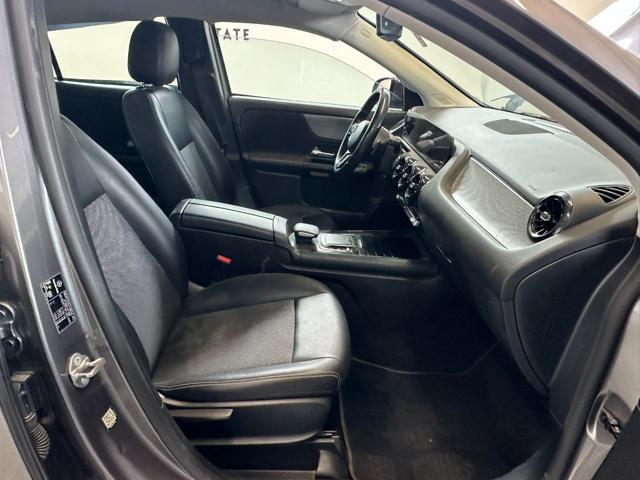 MERCEDES-BENZ GLA 180 usata, con Controllo trazione