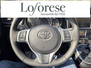 TOYOTA Verso-S usata, con ESP
