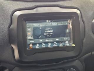 JEEP Renegade usata, con USB