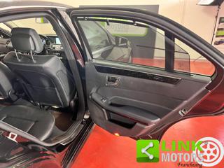MERCEDES-BENZ E 220 usata, con Volante multifunzione