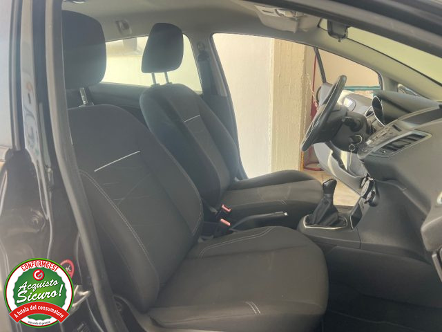 FORD Fiesta usata, con Autoradio