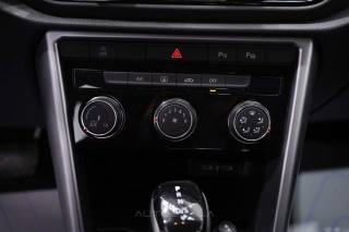 VOLKSWAGEN T-Roc usata, con Autoradio digitale