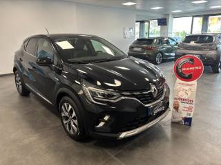 RENAULT Captur usata, con USB