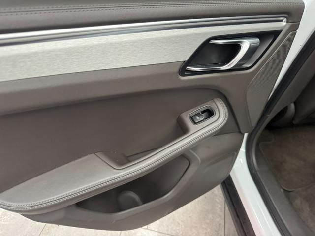 PORSCHE Macan usata, con Chiusura centralizzata