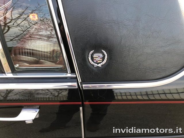 CADILLAC Fleetwood usata 10