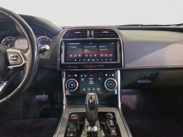 JAGUAR XE usata, con Cruise Control