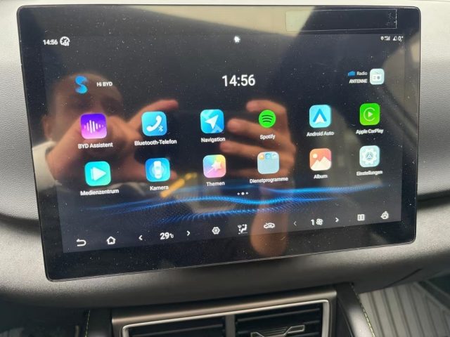 BYD Atto 2 usata, con Autoradio digitale