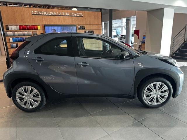 TOYOTA Aygo X usata 2