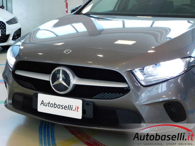 MERCEDES-BENZ A 180 usata, con Sensori di parcheggio anteriori