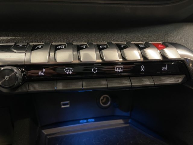 PEUGEOT 3008 usata, con Fari LED