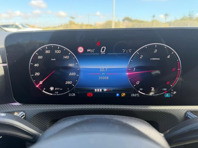 MERCEDES-BENZ A 200 usata, con Fari LED