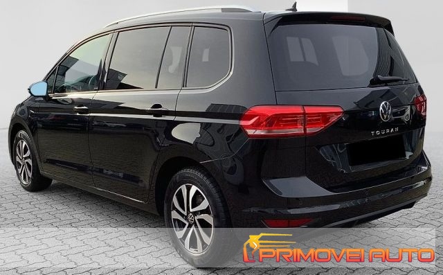 VOLKSWAGEN Touran usata, con USB