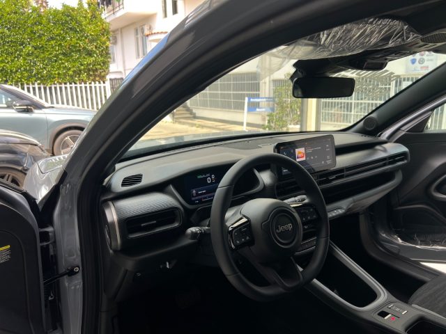 JEEP Avenger usata, con Isofix