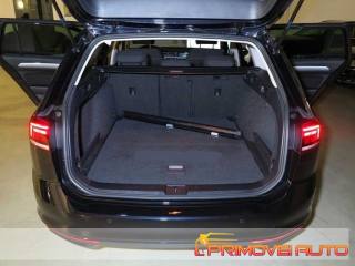 VOLKSWAGEN Passat Variant usata, con Servosterzo