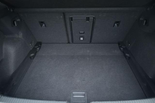 VOLKSWAGEN Golf usata, con Telecamera per parcheggio assistito