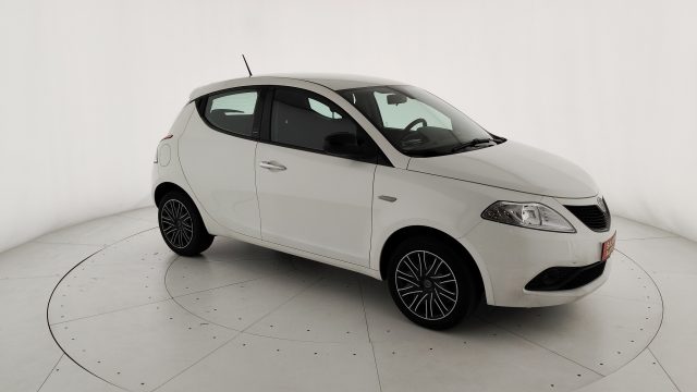 LANCIA Ypsilon usata, con Bluetooth