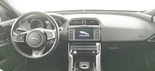 JAGUAR XE usata, con Climatizzatore